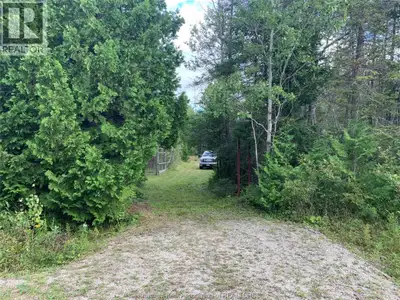 This 27.857-acre property in Tobermory is truly one of a kind! Situated on a large corner lot, it ba...