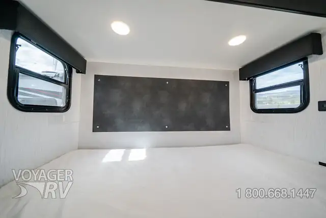 2023 Heartland Bighorn 3215RL in Travel Trailers & Campers in Kelowna - Image 24