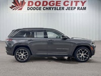 This Jeep Grand Cherokee delivers a Regular Unleaded V-6 3.6 L/220 engine powering this Automatic tr... (image 6)