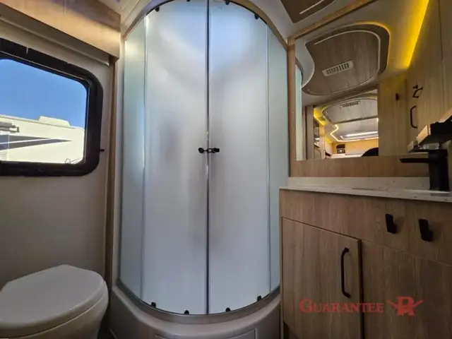 2026 Triple E ( LEISURE TRAVEL VANS ) Unity 24MBL in RVs & Motorhomes in Calgary - Image 37