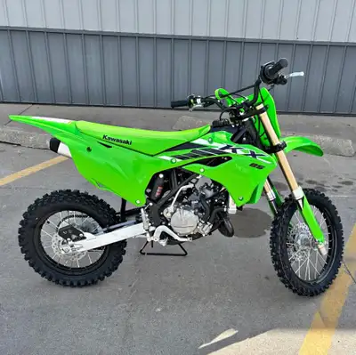 APPLY NOW: https://www.ridecollective.ca/get-pre-approved 2025 KAWASAKI KX 85 • High-performance mot...