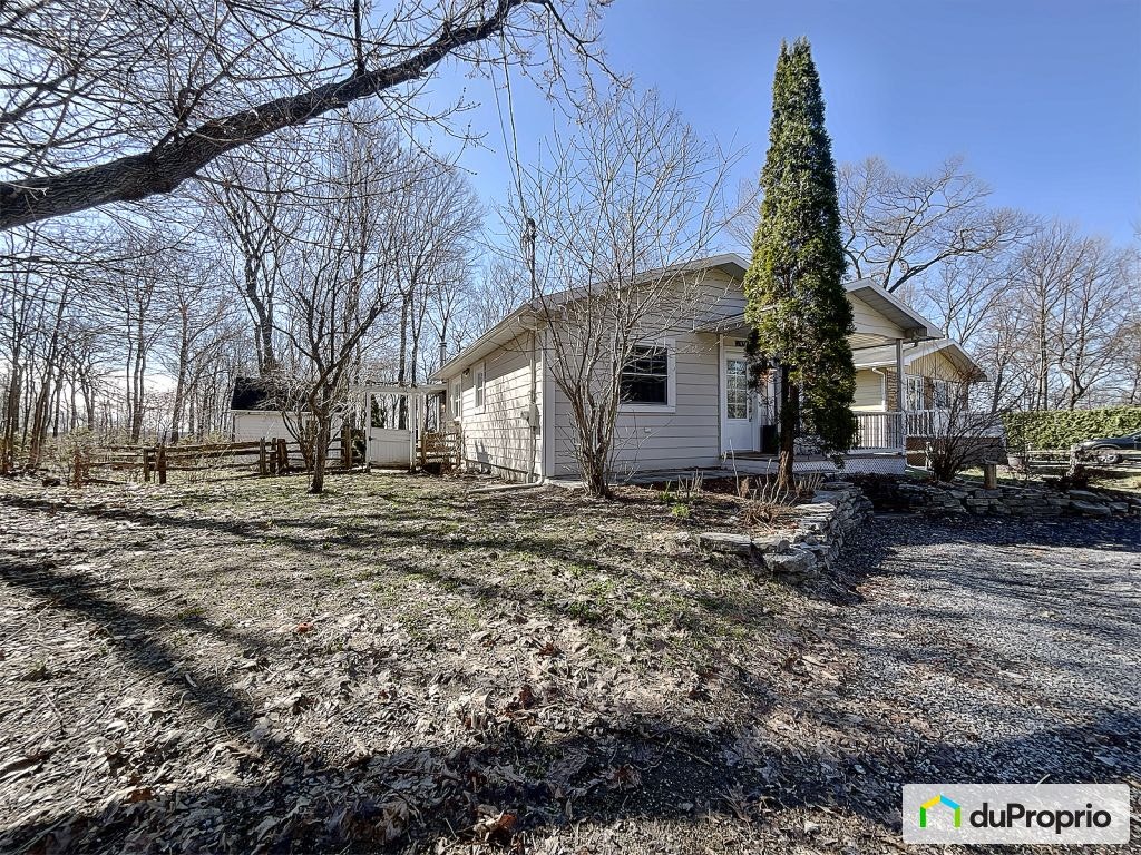 $349,000 - Bungalow for sale in Ile d'Orléans (Ste-Pétronille) — photo 1