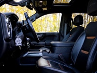 The 2021 GMC Sierra 1500 AT4 is where premium design meets uncompromising performance. Built for adv... (image 8)