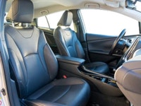 PRIUS PRIME HYBRID ECONOMY 4.3l/100 KM - Audio: 11.6 HD Touch Screen with Navigation, Works with App... (image 4)