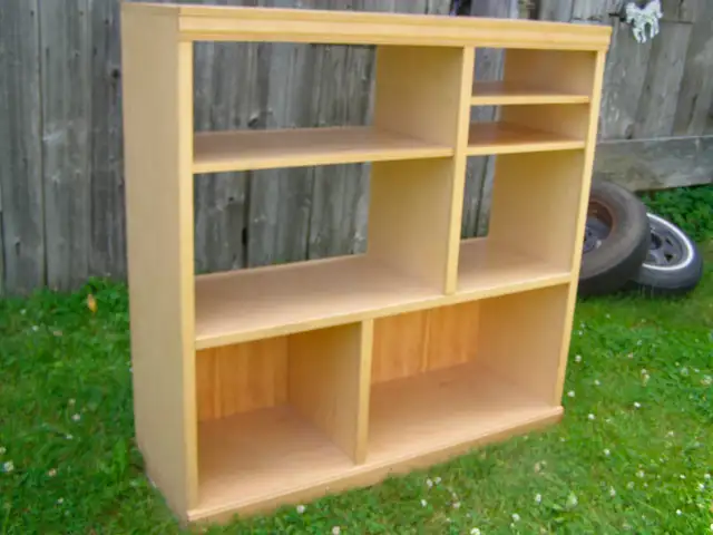 Maple- BOOKCASE in Bookcases & Shelving Units in Ottawa - Image 3