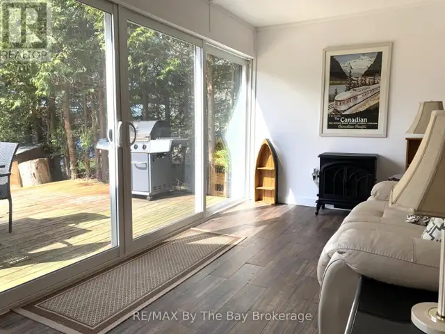 11 CABIN CRESCENT Wasaga Beach, Ontario in Houses for Sale in Oakville / Halton Region - Image 24