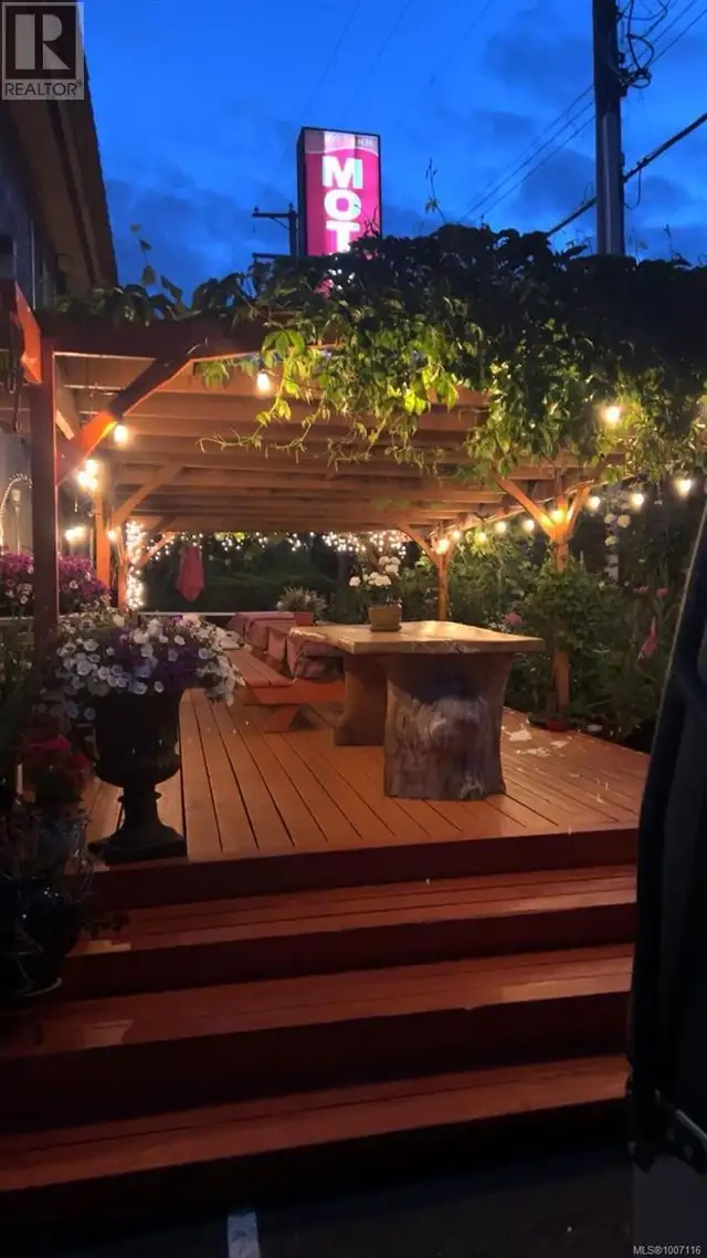 1568 Chaplin St Crofton, British Columbia63008313279105120