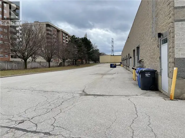 1440 GRAHAMS Lane Unit# 3 Burlington, Ontario in Commercial & Office Space for Rent in Oakville / Halton Region - Image 9