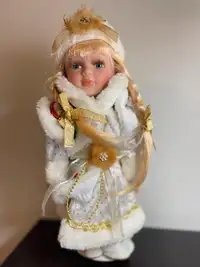Poupée en porcelaine Katarina 30 cm / 12 inch  porcelain doll