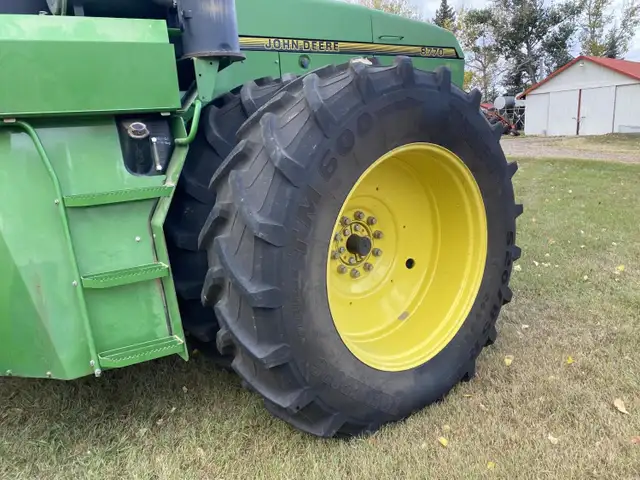 1993 John Deere 4WD Tractor 8770 in Farming Equipment in Edmonton - Image 26