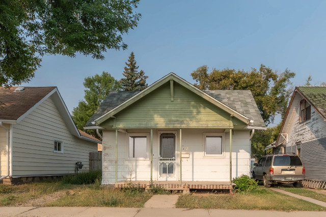 836 Outlook Ave, MJ, SK. in Houses for Sale in Moose Jaw