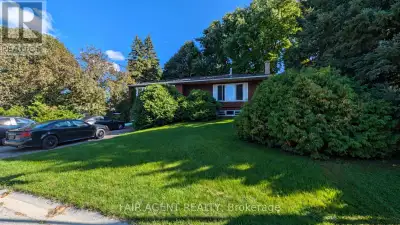 Welcome to 33 Maynard Drive in the charming village of Schomberg! This spacious 3+1 bedroom raised b...