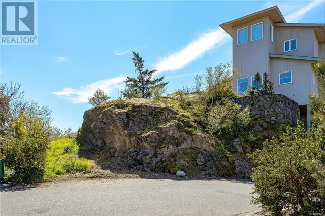 4280 Westervelt Pl Saanich, British Columbia62864380992003122