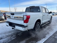 2018 NISSAN TITAN PLATINUM RESERVE 4X4 * ACCIDENT FREE CARFAX * LOW KM * 360 CAMERA FEATURES INCLUDE... (image 5)