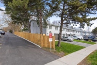 Forest Glen Townhomes are nestled in the heart of Mississauga at Williamsport and Bloor. With an abu... (image 5)