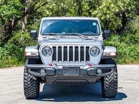 Dynamic Gas/Electric V-6 engine - Advanced navigation and premium audio - Comprehensive safety featu... (image 3)