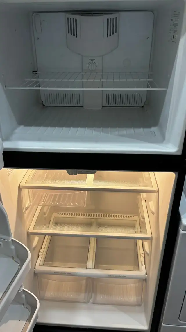 Frigidaire 30” Top Freezer Refrigerator30 Days Warranty in Refrigerators in Kitchener / Waterloo - Image 5
