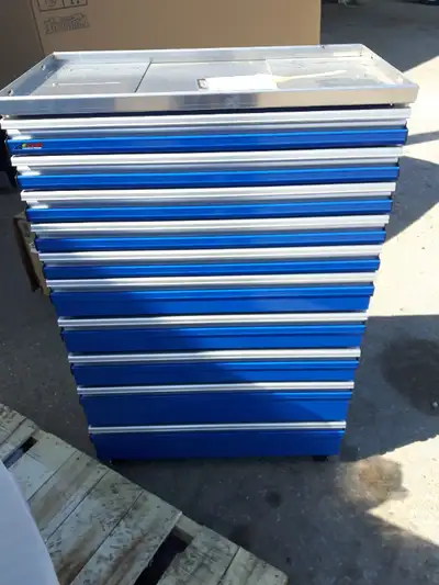 Brand New C-Tech toolboxes! Toolboxes have 10 heavy duty sliding drawers. Each toolbox measures 32"...