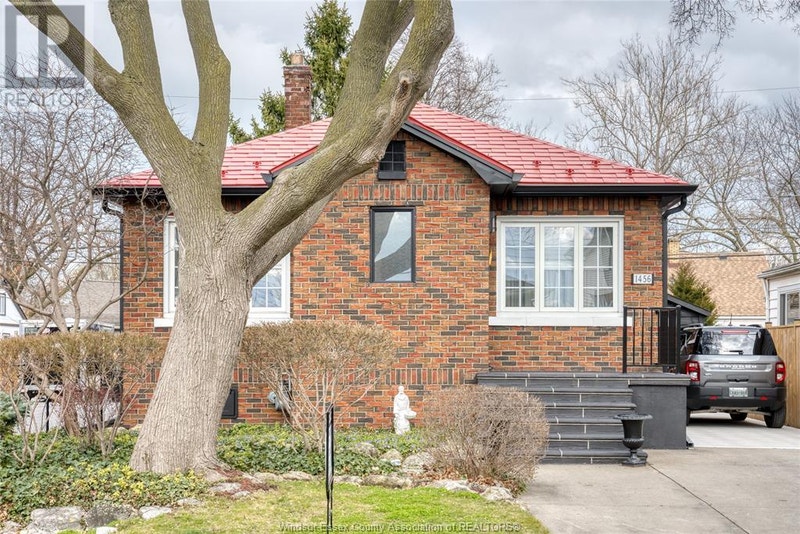 1456 CENTRAL AVENUE Windsor, Ontario Houses for Sale Windsor Region