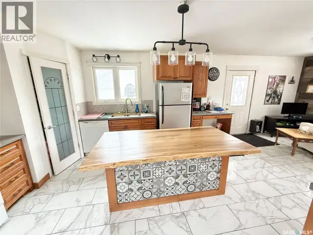 434 2nd STREET Weyburn, Saskatchewan in Houses for Sale in Regina - Image 19