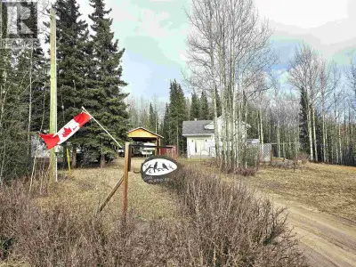 Dream property on 1.25 acres just out of town. This quality home (built by a respected local carpent...