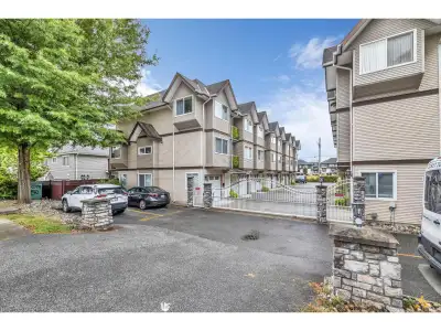 Stunning three-level townhouse in excellent condition. No age or height restrictions for dog (re-con...