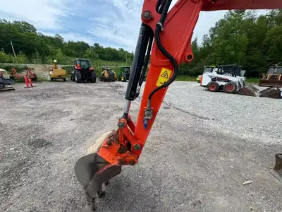 2021 Kubota U27 Mini Excavator Cab, Low Hours $47,900 Like new 2021 Kubota U27 mini excavator in exc...