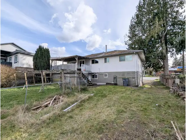 11623 96 AVENUE Surrey, British Columbia62867603207811124