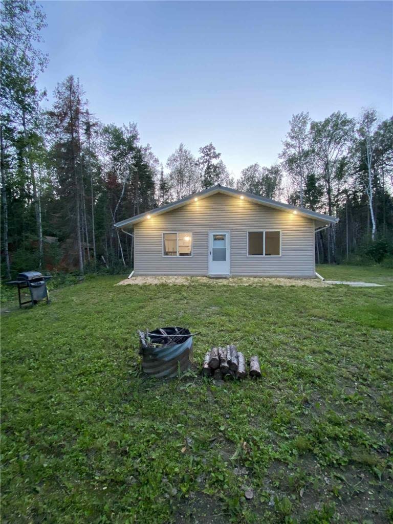 17 Gooseberry Place Grindstone Provincial Pk, Manitoba Houses for