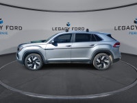 Navigation, Sunroof, Leather Seats, Premium Audio, Cooled Seats! Turn heads with this stylish 2024 V... (image 4)