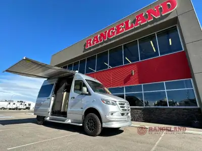 Call 587-457-5200 http://www.rangelandrv.com Come see this trailer in person to see even more featur...