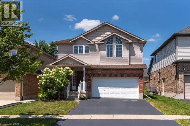 24 JOSEPH LICHTI Lane Baden, Ontario in Houses for Sale in Kitchener / Waterloo - Image 2