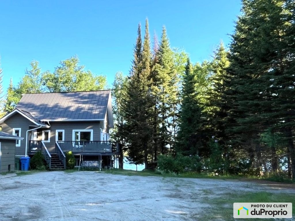 $590,000 - 2 Storey for sale in Clermont — photo 1