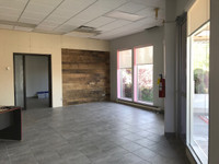 Contactez François au 581-333-7009 pour réserver votre espace commercial dès maintenant. Caractérist... (image 3)