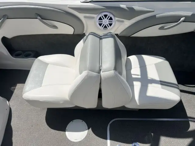 2012 Bayliner 185 in Powerboats & Motorboats in Saskatoon - Image 10