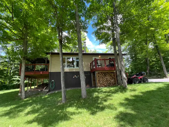 AFFORDABLE WATERFRONT HOME in Houses for Sale in Ottawa - Image 2