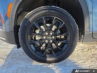 This 2025 Chevrolet Traverse LT AWD comes equipped with *2.5L turbocharged 4-cylinder engine*, *8-sp... (image 8)