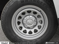 ... Engine: 4 Cylinder Engine 2.7L L/100Km City: 13.6 L/100Km Hwy: 10.7 Safety Equipment StabiliTrak... (image 7)