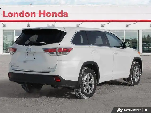 2015 Toyota Highlander LE | Heated Seats | AWD | Power Tailgate in Cars & Trucks in London - Image 7