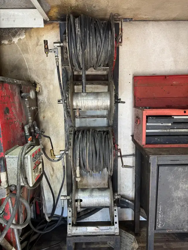 2005 PETERBILT 335 in Heavy Trucks in Saskatoon - Image 31