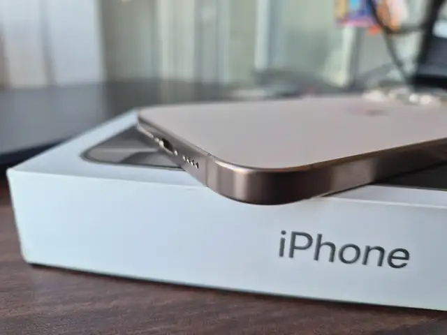 NEW Unlocked Apple iPhone 16 Pro Max 256GB Titanium in Cell Phones in Richmond - Image 4