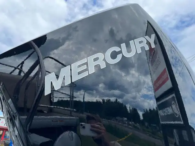 2022 Sweetwater SW 2286 Single Flip Lounge in Sport Touring in Sault Ste. Marie - Image 9