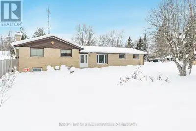 Top 5 Reasons You Will Love This Home: 1) Rarely offered in Innisfil, this fully bricked home sits o...