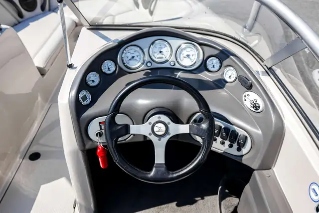 2004 Moomba Outback in Powerboats & Motorboats in Rimouski / Bas-St-Laurent - Image 18