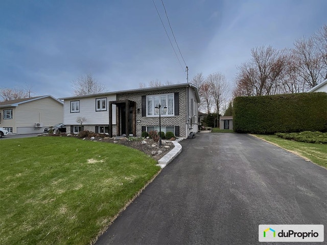 $465,000 - Bungalow for sale in Farnham — photo 1