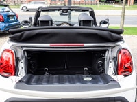 No Accidents Vehicle. Premier Line 2.0, Black Mirror Caps, Piano Black Exterior Trim. Finished in Na... (image 9)