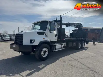 2014 FreightLiner 114SD FlatBed/Grapple Crane, DD13 Detroit 12.8L Diesel, 450 Hp, Allison 4500 RDS A...
