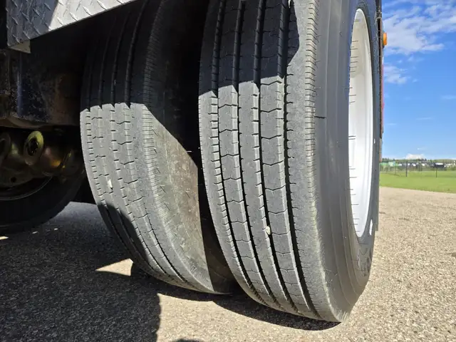 2013 KENWORTH T800 in Heavy Trucks in Saskatoon - Image 86
