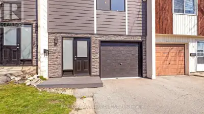Welcome to the Gorgeous top to bottom fully renovated 3 Story Townhouse with spacious 3 bedrooms and...