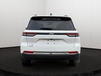 This Jeep Grand Cherokee is equipped with: Remote Start, 2.0L I4 DOHC, 4WD, 10 Speakers, Capri Leath... (image 5)